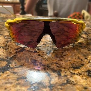 OAKLEY RADAR EV PATH TOUR DE FRANCE PRIZM ROAD - like new.